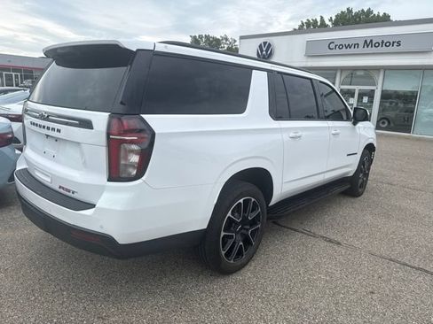 Used 2023 Chevrolet Suburban RST w/ Luxury Package AWD/4WD image 5