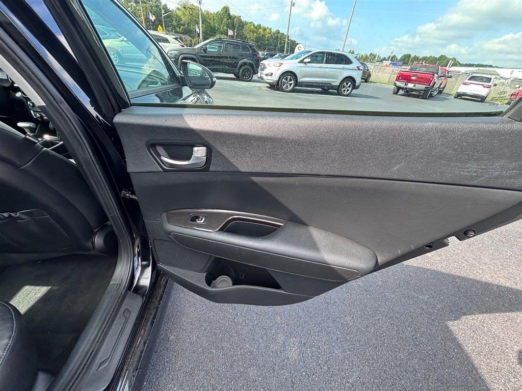 Used 2020 Kia Optima Premium FWD image 22