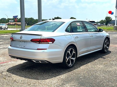 Used 2020 Volkswagen Passat 2.0T R-Line FWD image 8