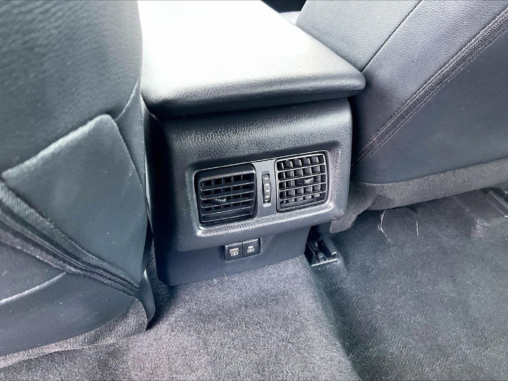 Used 2025 Toyota Camry SE FWD image 28