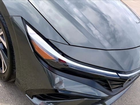 Used 2024 Hyundai Elantra SEL w/ Convenience Package image 26