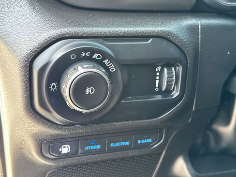 Certified 2023 Jeep Wrangler Unlimited w/ Cold Weather Group AWD/4WD image 29