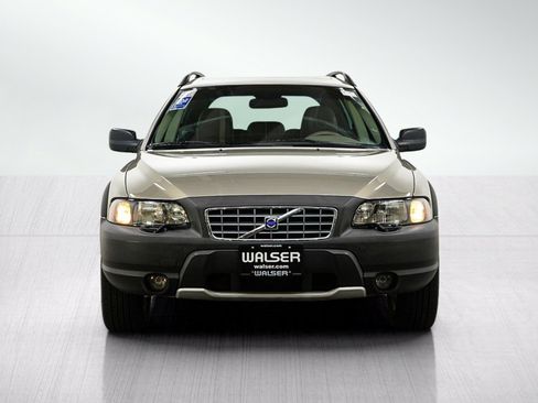 Used 2004 Volvo XC70 AWD/4WD image 8