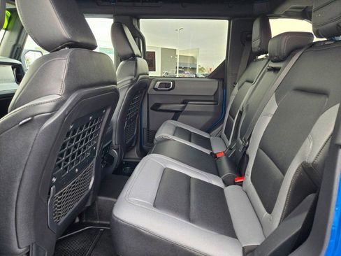 Used 2024 Ford Bronco Black Diamond image 16