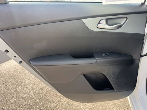 Certified 2021 Kia Forte LXS image 9