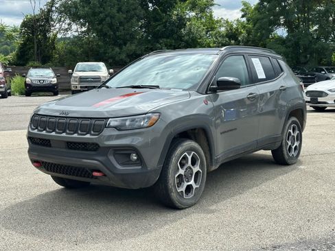 Used 2022 Jeep Compass Trailhawk w/ Trailhawk Convenience Group AWD/4WD image 1