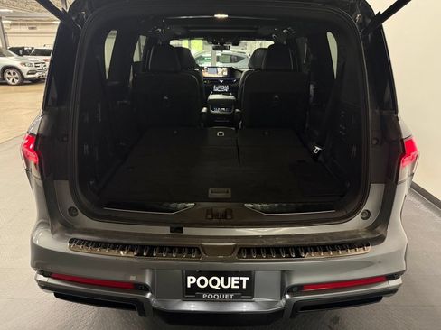 Used 2026 INFINITI QX80 4WD w/ Sport Exterior Package image 17