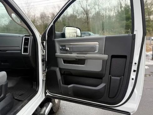 Used 2015 RAM 2500 SLT w/ Popular Equipment Group image 16