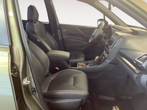 Certified 2025 Subaru Forester Wilderness w/ Convenience Package AWD/4WD image 15