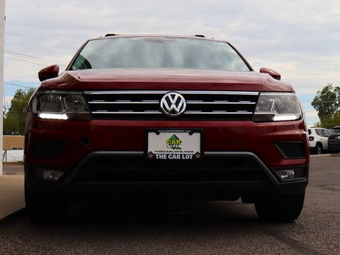 Used 2018 Volkswagen Tiguan SEL w/ 3rd Row Seat Package AWD/4WD image 17