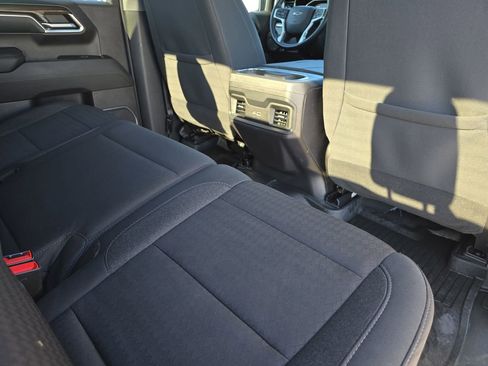 Used 2024 Chevrolet Silverado 1500 LT Trail Boss image 11