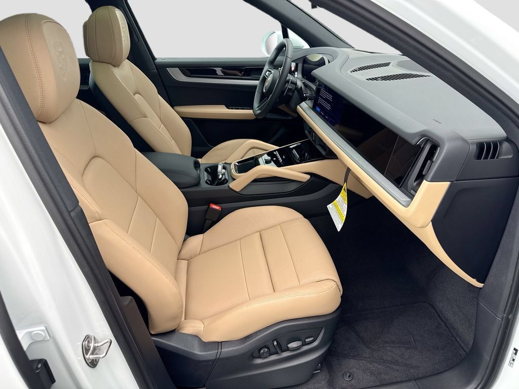 Used 2026 Porsche Cayenne AWD/4WD image 22