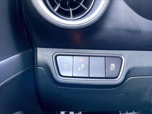 Used 2024 Kia Forte GT-Line image 33