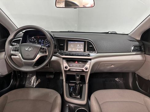 Used 2017 Hyundai Elantra SE FWD image 12