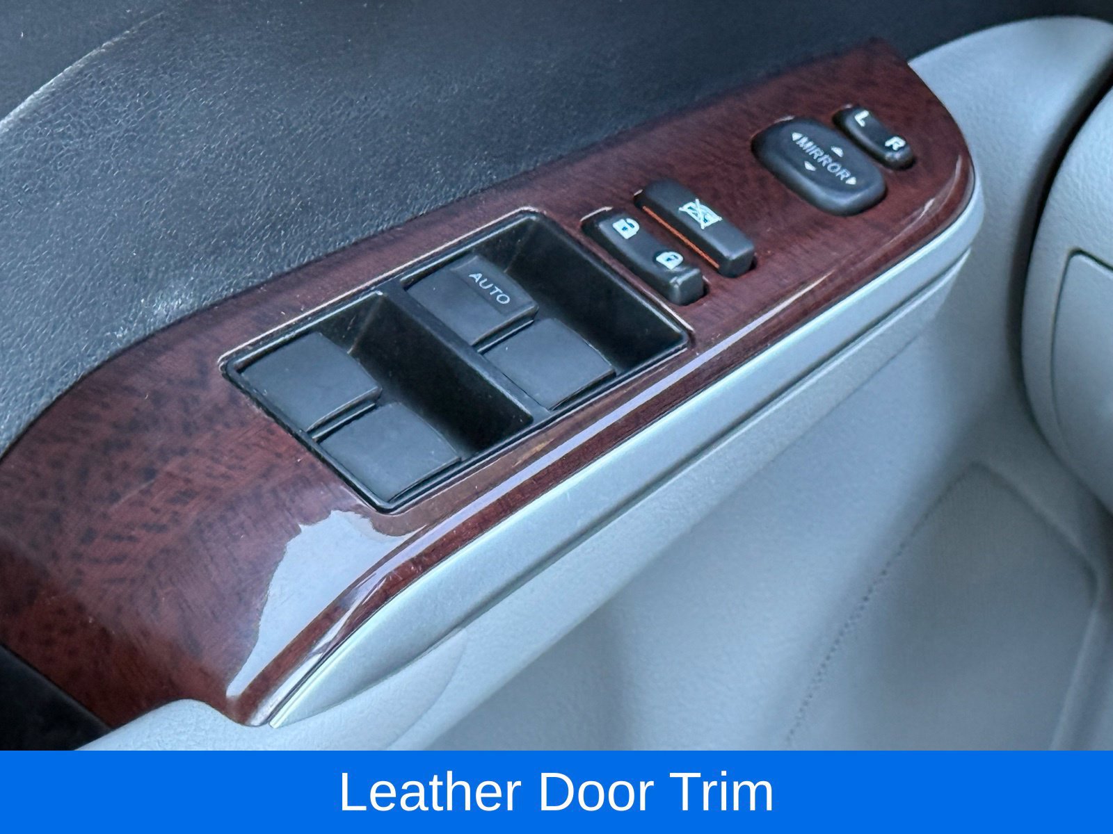 Used 2014 Toyota Camry XLE w/ Leather Package FWD image 37