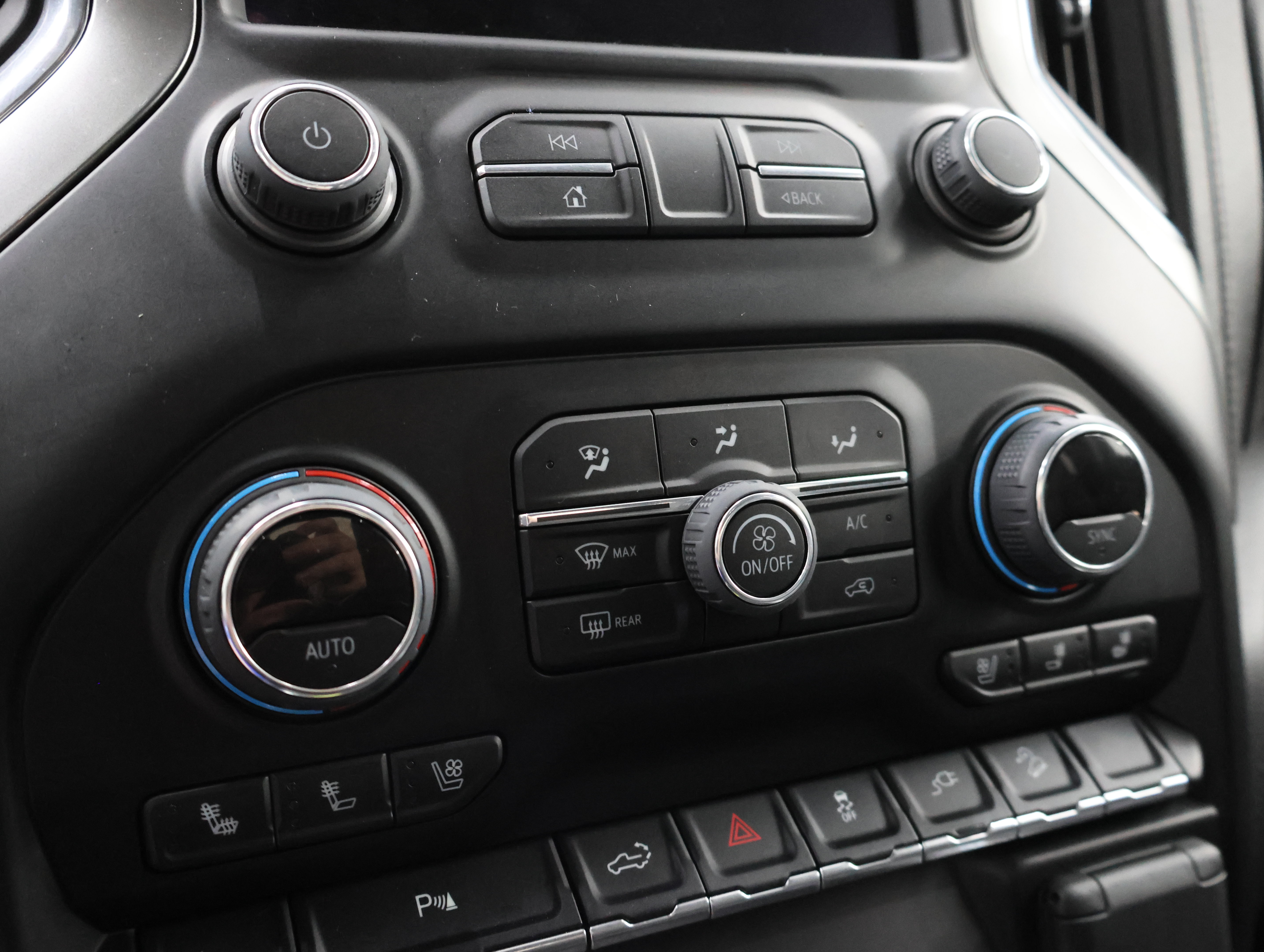 Used 2022 Chevrolet Silverado 2500 LTZ AWD/4WD image 48