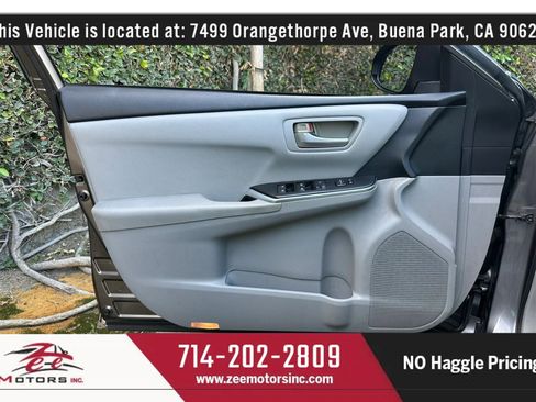 Used 2015 Toyota Camry LE image 41