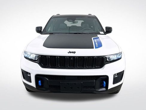 Used 2024 Jeep Grand Cherokee Trailhawk image 2