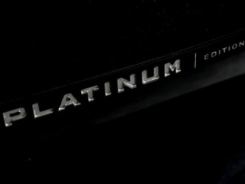 Used 2025 Mitsubishi Outlander AWD image 53