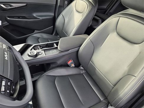 New 2025 Kia EV6 Wind image 20