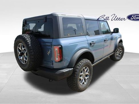 New 2025 Ford Bronco Badlands image 3