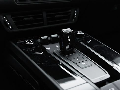 Certified 2025 Porsche 911 Carrera GTS RWD image 24