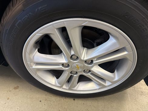 Used 2017 Chevrolet Cruze LT FWD image 32