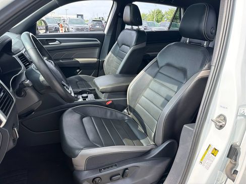 Certified 2023 Volkswagen Atlas Cross Sport SEL Premium R-Line AWD/4WD image 7