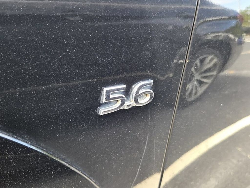 Used 2014 INFINITI QX80 4WD w/ Deluxe Touring Package image 3