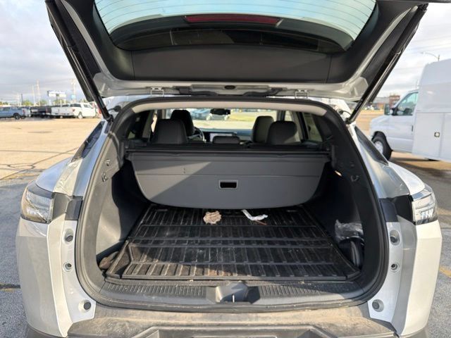 Used 2025 Nissan Murano SL w/ Cargo Package AWD/4WD image 6