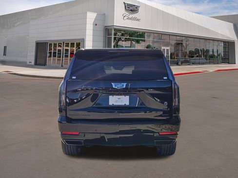 Used 2026 Cadillac Escalade ESV Platinum Sport w/ LPO, ONYX Package AWD/4WD image 5