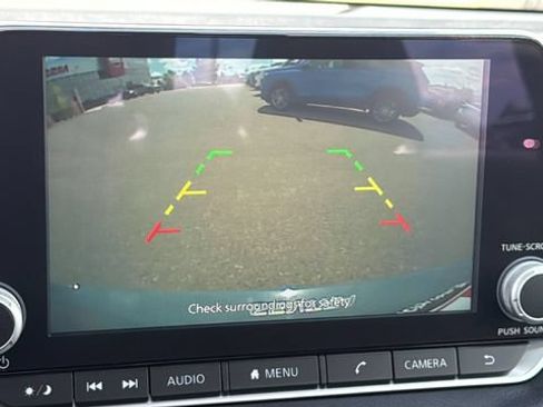 Used 2025 Nissan Sentra SV FWD image 21