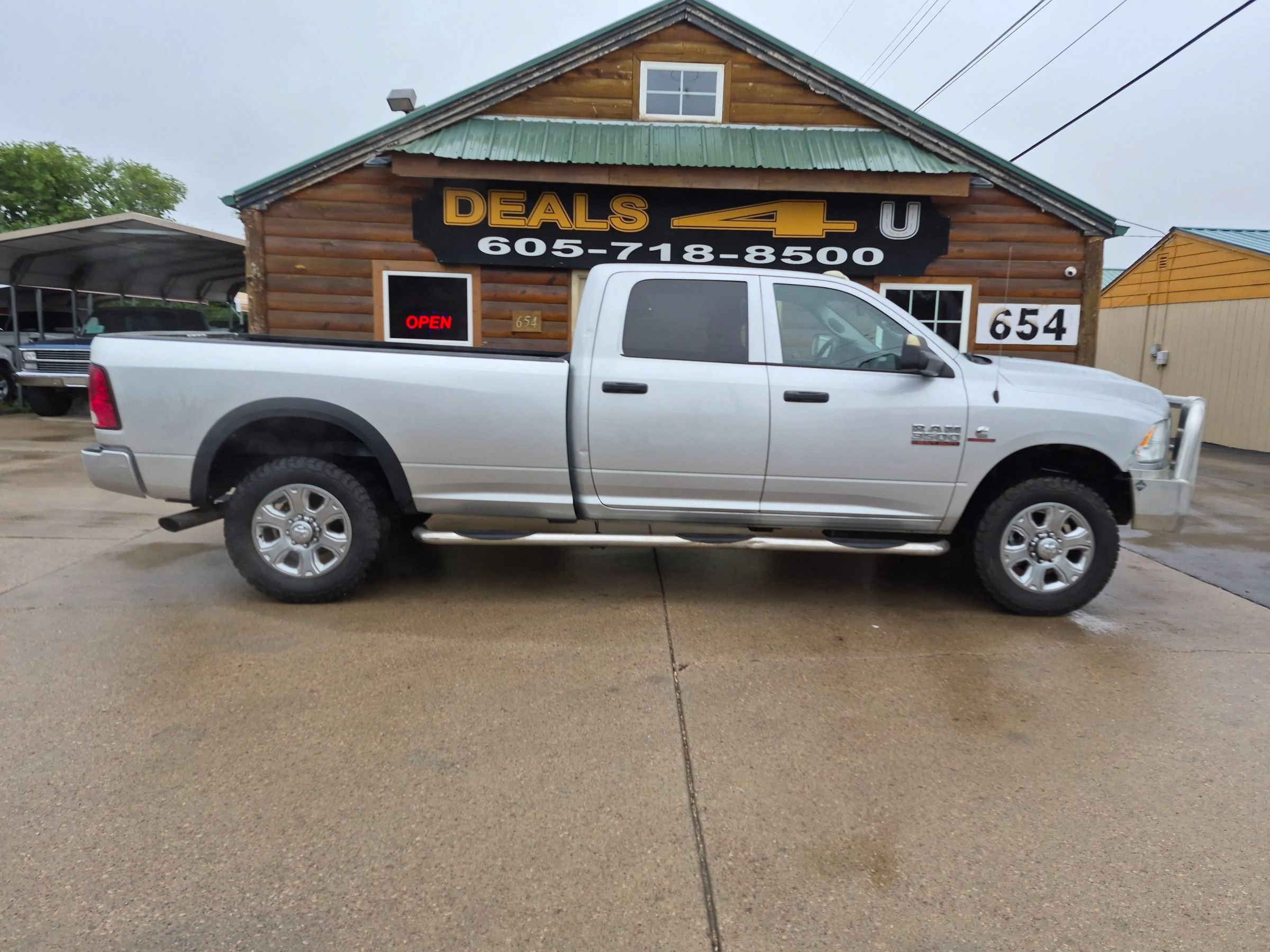 Used 2015 RAM 3500 Tradesman w/ Chrome Appearance Group AWD/4WD image 2