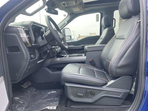 New 2026 Ford F250 Lariat w/ Black Appearance Package AWD/4WD image 9