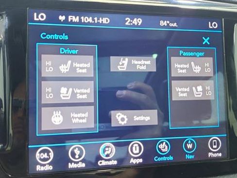 Used 2019 Chrysler Pacifica Limited FWD image 19