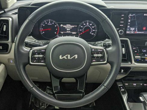 Used 2023 Kia Sorento S w/ Panoramic Sunroof Package FWD image 19