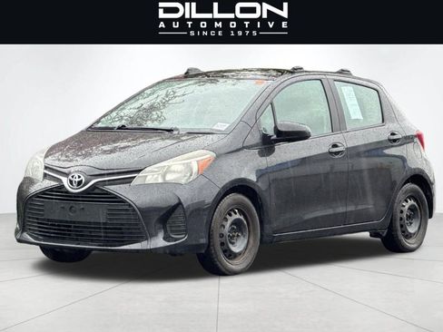 Used 2015 Toyota Yaris 4-Door Hatchback FWD image 8