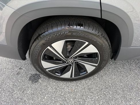 New 2026 Volkswagen Taos SE AWD/4WD image 23