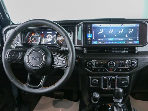 Used 2024 Jeep Wrangler Unlimited Sport AWD/4WD image 18