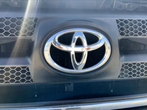 Used 2010 Toyota Tundra 2WD CrewMax image 9