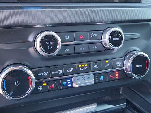 New 2025 Ford F250 Platinum image 19