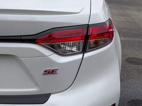 Used 2026 Toyota Corolla SE w/ SE Package FWD image 11