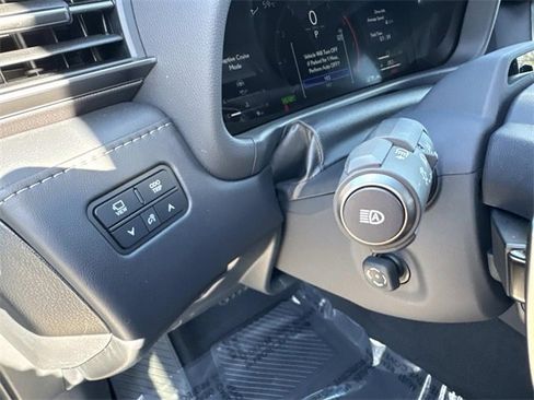 New 2025 Lexus LX 700h Overtrail image 33