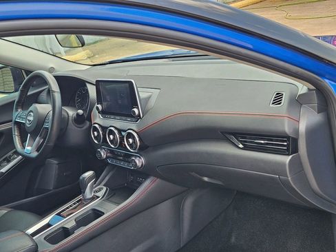 Used 2025 Nissan Sentra SR w/ SR Premium Package FWD image 28