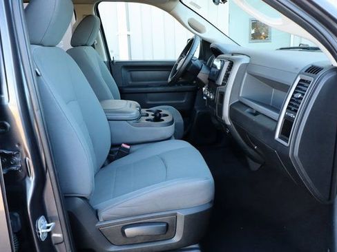 Used 2017 RAM 1500 Express image 41