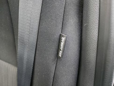 Used 2023 Nissan Sentra SV image 32