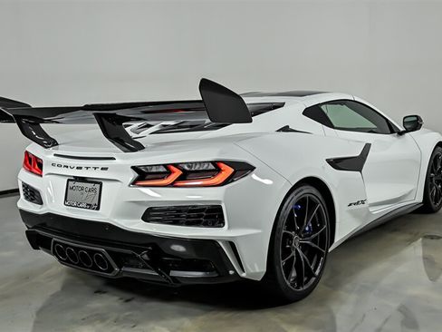 Used 2026 Chevrolet Corvette ZR1X AWD/4WD image 9