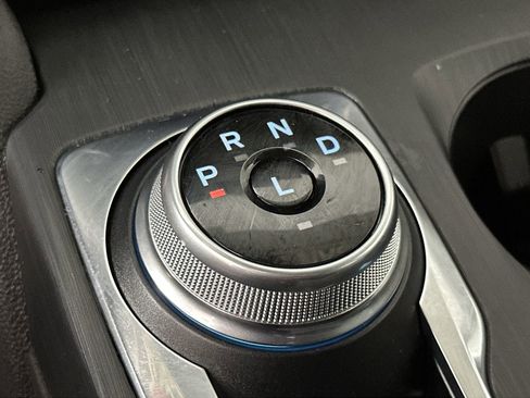 Used 2025 Ford Escape ST-Line image 24