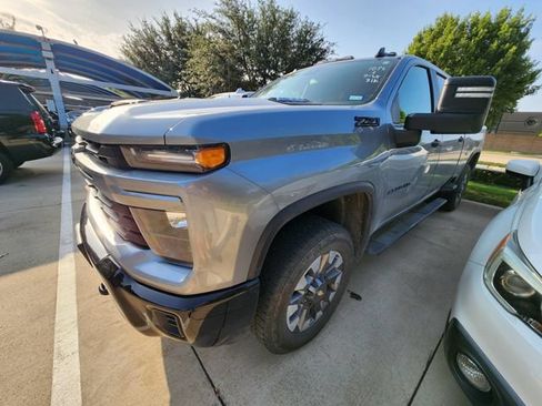 Used 2024 Chevrolet Silverado 2500 Custom w/ Custom Value Package AWD/4WD image 2