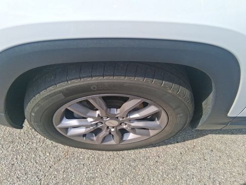 Used 2023 GMC Terrain SLT FWD image 14